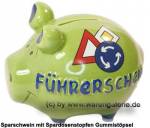 Sparschwein �F&uuml;hrerschein� gr&uuml;n� modernes KCG 3D Keramik-Design Ma&szlig;e ca.: L= 12,5 cm